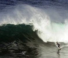 Yamir en una ola grande Yamir en una ola grande