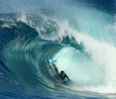 Yamir beim bodyboarden Yamir beim bodyboarden