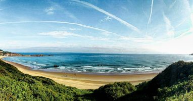 Surf camp junior Cantabria junto a la playa Surf camp junior Cantabria junto a la playa