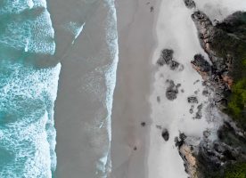 Der Strand in San Vicente von oben