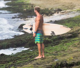 Auf die Wellen warten Auf die Wellen warten