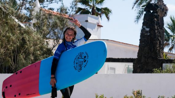 Surfen in Fuerteventura mit Planet Surfcamps Surfen in Fuerteventura mit Planet Surfcamps