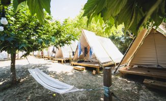 Nuestras tiendas Deluxe para unas vacaciones de surf perfectas Nuestras tiendas Deluxe para unas vacaciones de surf perfectas