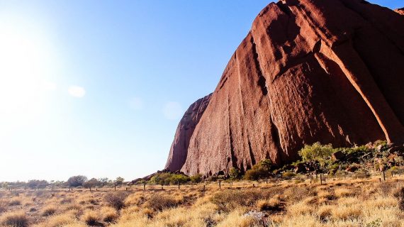 Uluru im Zentrum Australiens Uluru im Zentrum Australiens