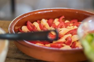 Wir legen viel Wert auf gesunde, ausgewogene Ernährung Wir legen viel Wert auf gesunde, ausgewogene Ernährung