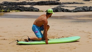 Wie bei einem "normalen" Backhand Turn zeigt euer Blick auf eure Backside. Wie bei einem "normalen" Backhand Turn zeigt euer Blick auf eure Backside.