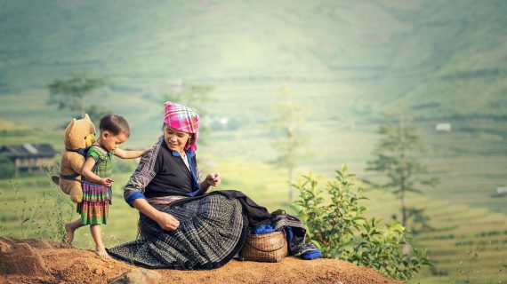 Frau mit Kind Frau mit Kind