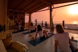 surfcamp marokko taghazout yoga session