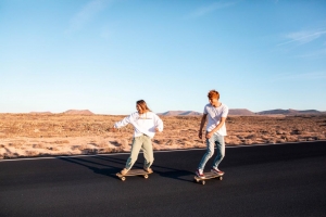 Endlose Straßen für perfekte Skatesessions in Fuerteventura Endlose Straßen für perfekte Skatesessions in Fuerteventura